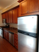 2704 W Ainslie St, Unit 2 in Chicago, IL - Foto de edificio - Building Photo
