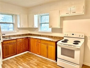 11 Athens St in Rochester, NY - Building Photo - Building Photo