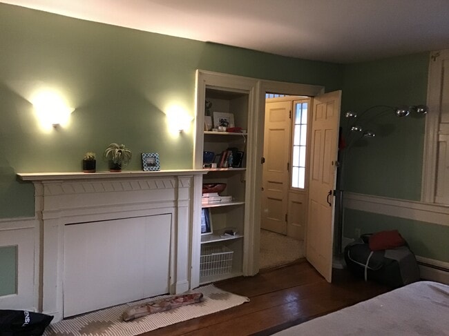 552 Mammoth Rd, Unit APT 2 in Londonderry, NH - Building Photo - Building Photo