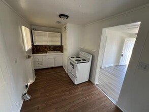 1850 Forsythe St-Unit -1850 Forsythe St in Beaumont, TX - Building Photo - Building Photo