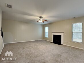 2455 Quincy Loop in Fairburn, GA - Foto de edificio - Building Photo