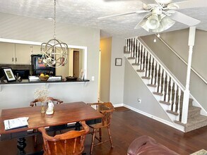 803 E Magnolia Ave in Auburn, AL - Building Photo - Building Photo