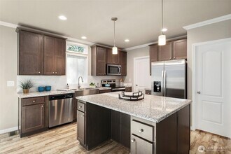 39001 Shoreview Dr NE in Hansville, WA - Building Photo - Building Photo