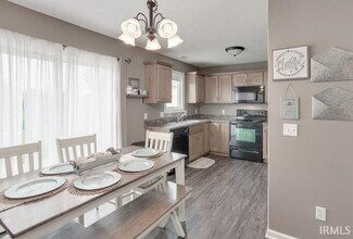 249 Hamilton Meadows Ln in Fort Wayne, IN - Building Photo - Building Photo