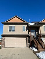1440 Marilyn Dr in North Liberty, IA - Building Photo