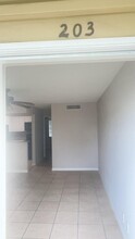 541 NE 48th St in Boca Raton, FL - Building Photo - Building Photo