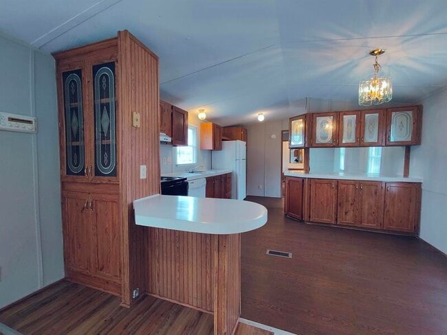 property at 308 Sunshine Dr