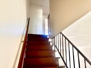 619 W Provential Dr, Unit Apt B in Anaheim, CA - Building Photo - Building Photo