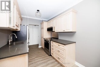 14 Norris Pl in St Catharines, ON - Building Photo - Building Photo