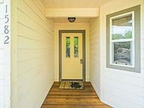 1582 Olive Ave in Redding, CA - Building Photo - Building Photo