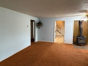 4057 Concord St in Eugene, OR - Building Photo - Building Photo