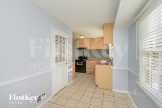 195 King David Dr SW in Lilburn, GA - Foto de edificio - Building Photo