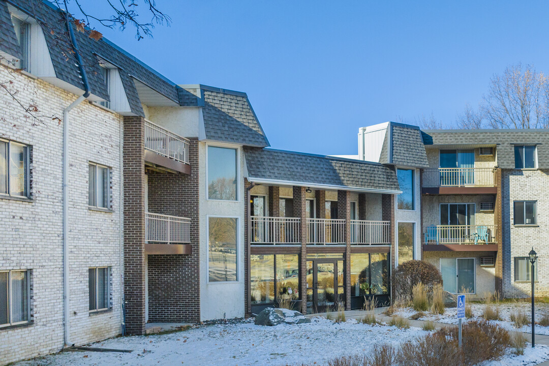 White Bear Royal in White Bear Lake, MN - Foto de edificio