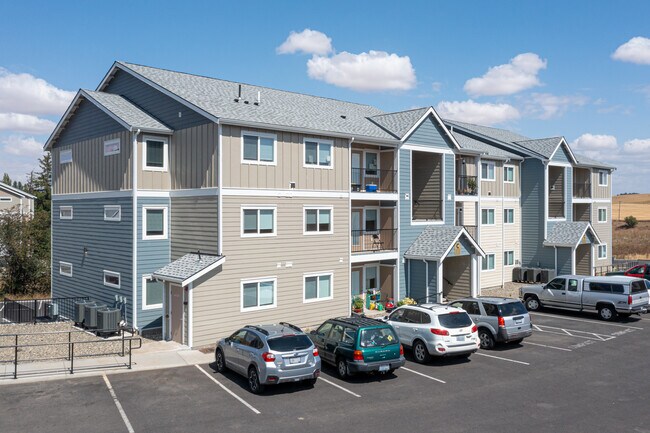 The Riverview Apartments in Pullman, WA - Building Photo - Building Photo