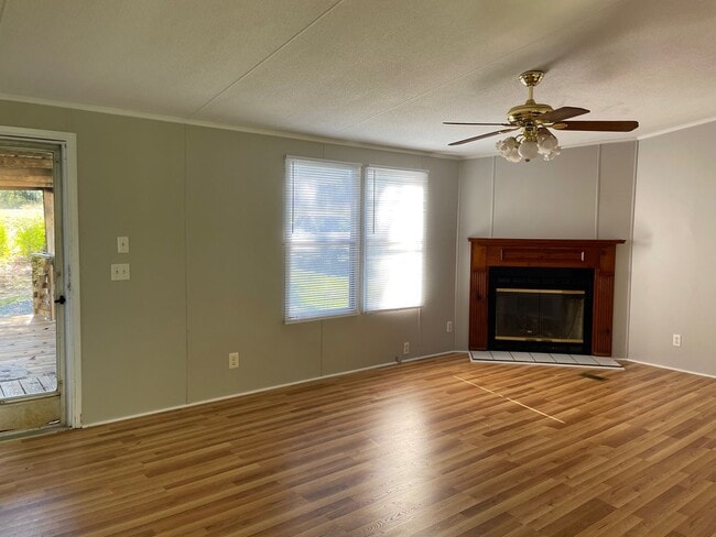 1089 Morning View Rd in Seagrove, NC - Building Photo - Building Photo