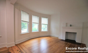 1516 Commonwealth Ave, Unit 1 in Boston, MA - Building Photo - Building Photo