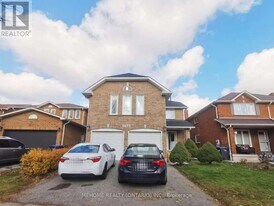 2673 Credit Valley Rd in Mississauga, ON - Building Photo