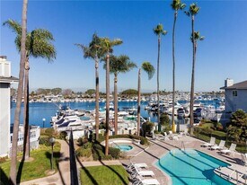 16276 Pacific Cir, Unit G5 in Huntington Beach, CA - Building Photo