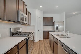 704 Mallow Rd in Leander, TX - Building Photo - Building Photo