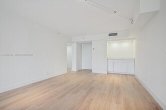 20225 NE 34th Ct in Aventura, FL - Building Photo - Building Photo