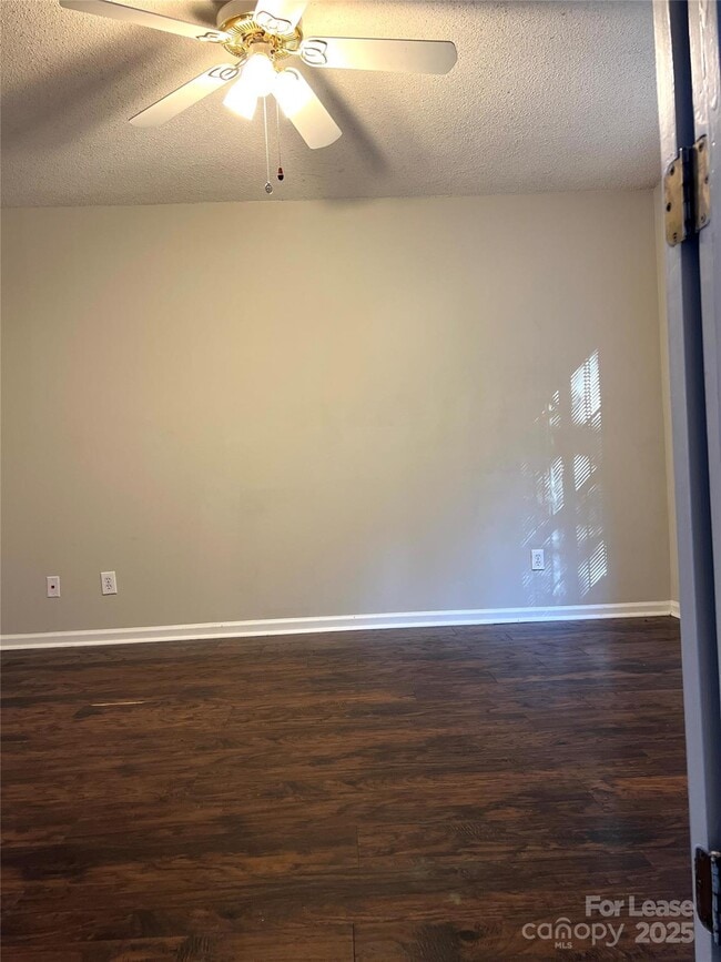 3210 Summercroft Ln in Charlotte, NC - Building Photo - Building Photo