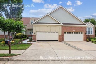 6912 Birkenhead Pl in Gainesville, VA - Building Photo