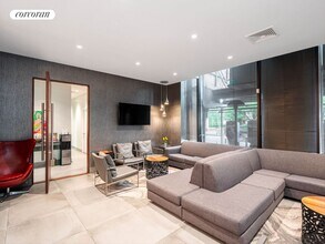1755 York Ave in New York, NY - Building Photo - Building Photo