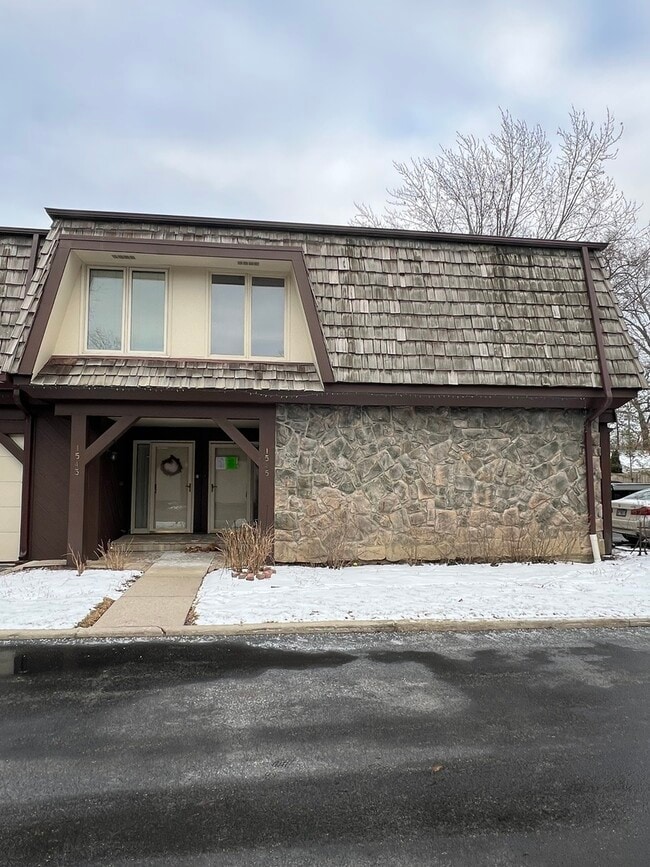 property at 1545 Winnetka Rd