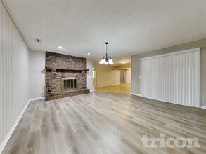 806 Bills Cir in Brandon, FL - Building Photo - Building Photo