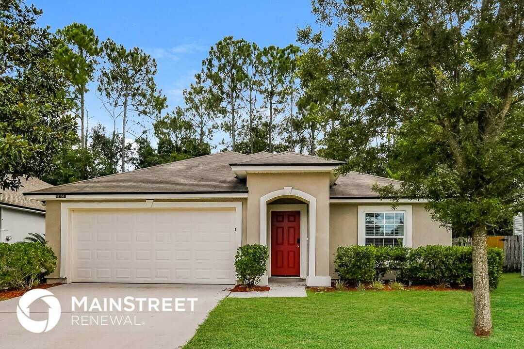 5609 Village Pond Cir in Jacksonville, FL - Building Photo