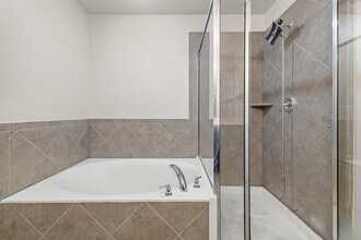 2122 York Bend in San Antonio, TX - Building Photo - Building Photo