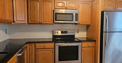 70 Heather Ridge in Shelton, CT - Building Photo - Building Photo