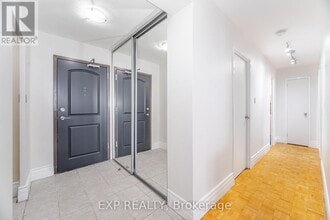 511 The West Mall in Toronto, ON - Building Photo - Building Photo