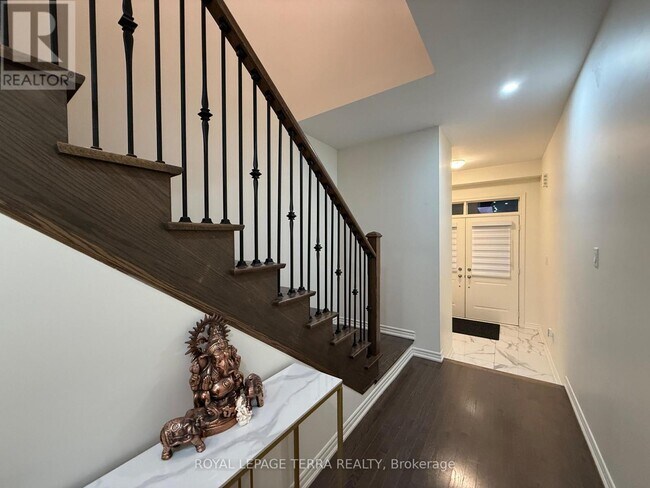 70 Fruitful Cres in Whitby, ON - Building Photo - Building Photo