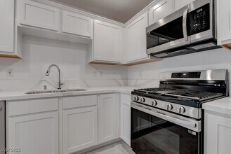 931 Watford Pl in Henderson, NV - Building Photo - Building Photo