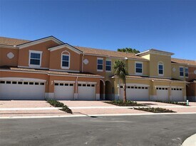2036 Royal Vista Ct in Orlando, FL - Building Photo