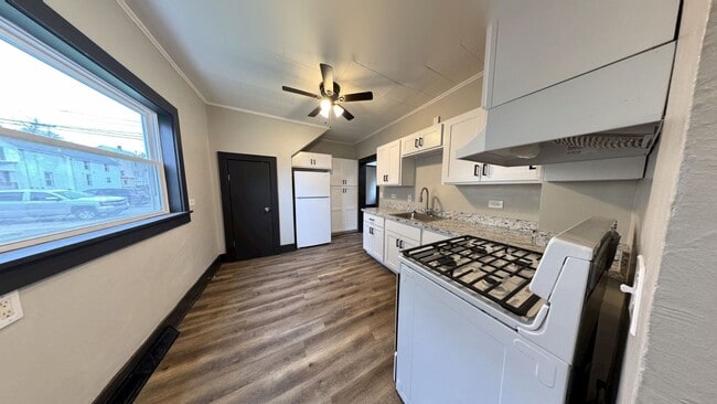 property at 606 Randolph St