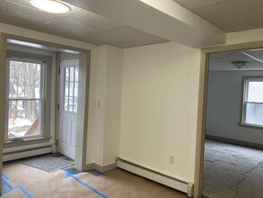 32 W Main St in Marlborough, MA - Building Photo - Building Photo