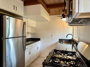 19-31 Clifton Ave in Los Gatos, CA - Foto de edificio - Building Photo