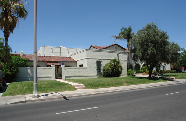 1339 E 1st St in Tucson, AZ - Foto de edificio - Building Photo