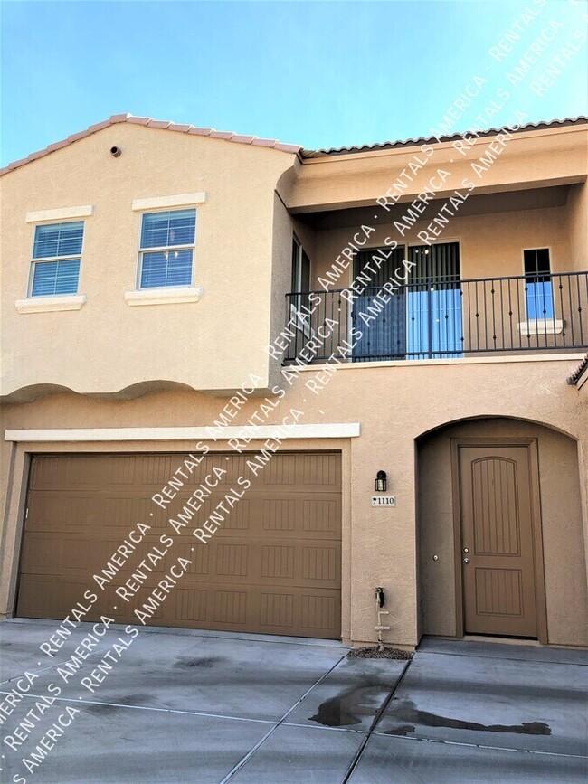 1367 S Country Club Dr in Mesa, AZ - Foto de edificio - Building Photo
