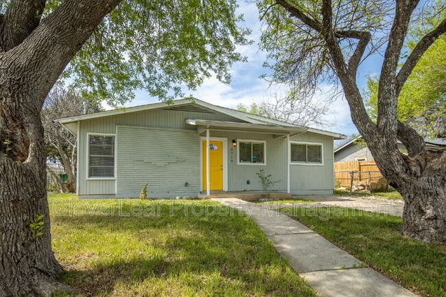2719 Gunsmoke Dr in San Antonio, TX - Building Photo - Building Photo