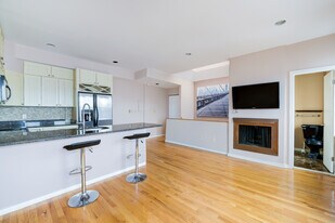 2300 18th St NW, Unit 301 in Washington, DC - Building Photo