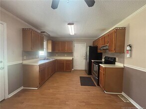 345 Berwick Dr in Raeford, NC - Building Photo - Building Photo