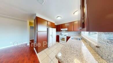 2225 23rd Ave in Oakland, CA - Building Photo - Building Photo