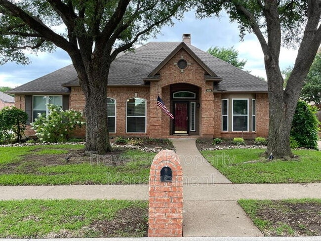 property at 1524 Edinburgh Ln