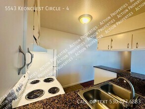 5543 Keoncrest Cir in Sacramento, CA - Building Photo - Building Photo