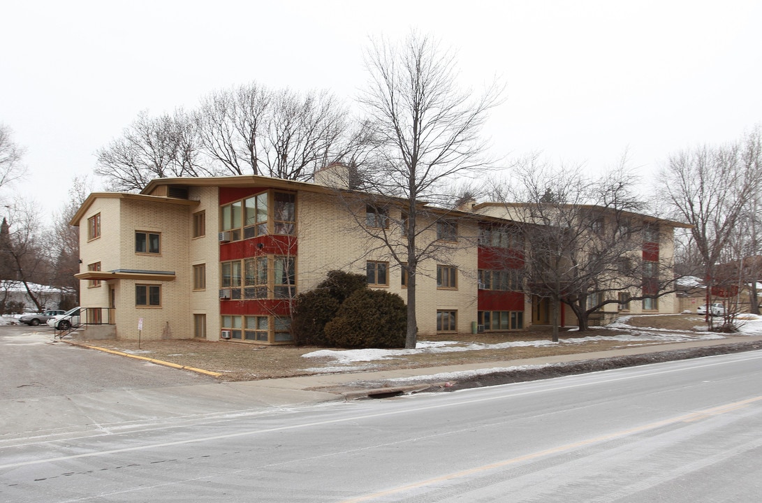 El Presidente in Minneapolis, MN - Building Photo