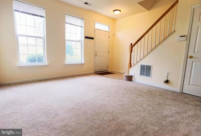 5822 Cowling Ct in Alexandria, VA - Building Photo - Building Photo