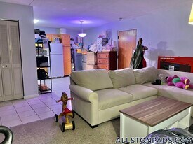 80 Gardner St in Boston, MA - Building Photo